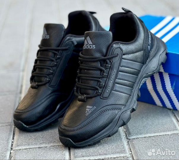 Adidas мужские кроссовки новые