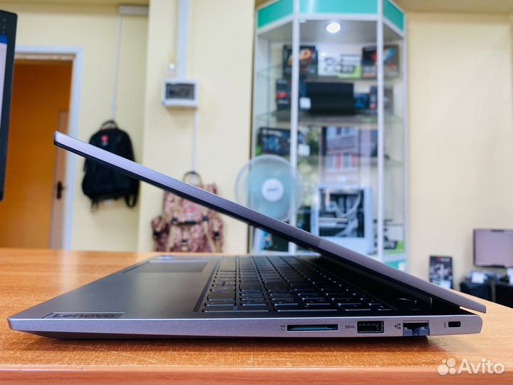 Новый мощный ноутбук Core i5-1135G7/16Gb/SSD 500Gb