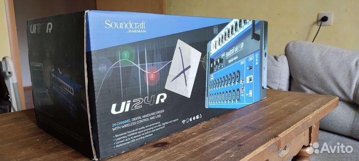Цифровой микшер Soundcraft Ui24r