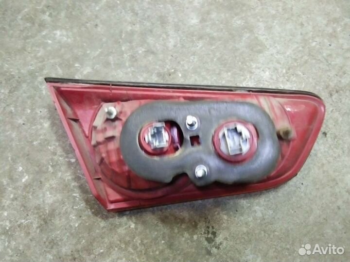 Фонарь задний правый Митсубиси Лансер 10
