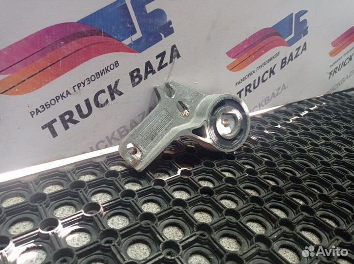 Кронштейн радиатора верхний левый Scania 5-series