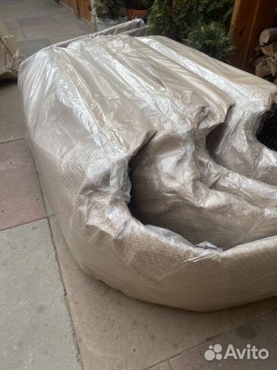 Капоты на LADA priora новые