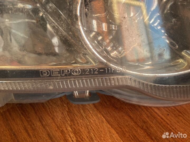 Фара правая на toyota vitz с 2002-2006