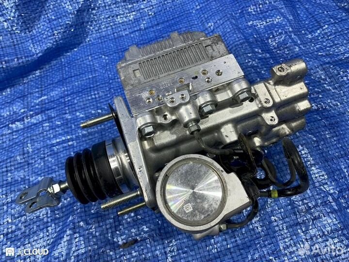 Главный тормозной на toyota aqua NHP10 1nzfxe