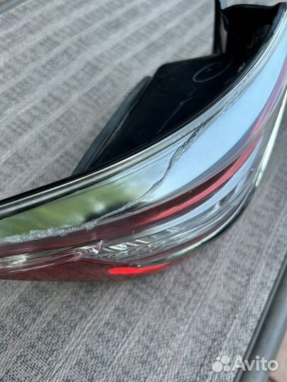 Задний левый фонарь в крыло camry 55