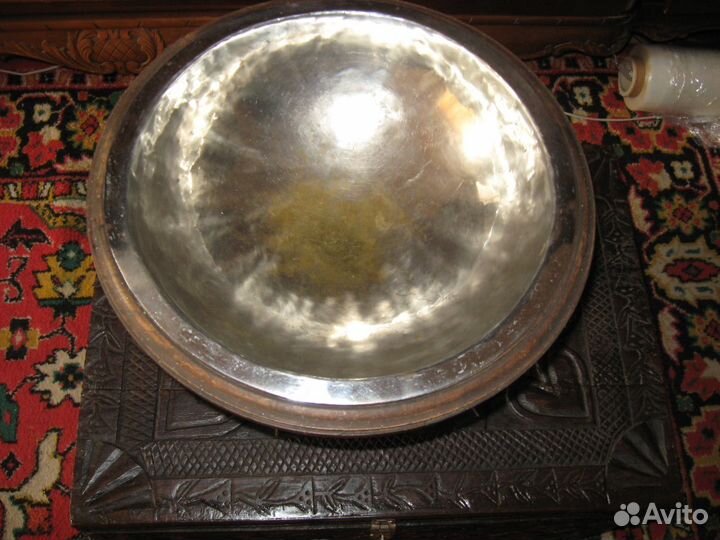 Старинная ваза красное дерево