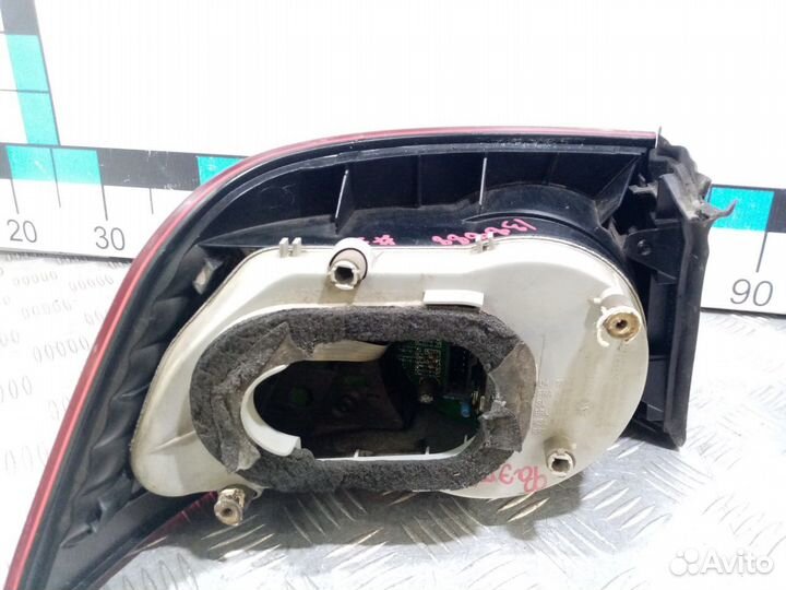 Б/У Фонарь задний наружный правый#001