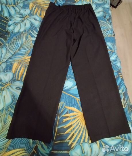 Костюм женский с поясом 56(54) размер