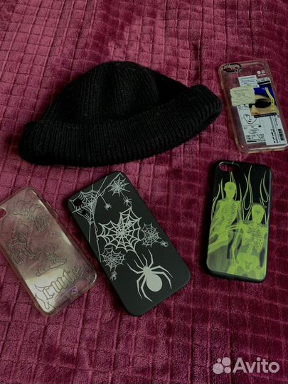 Шапка и чехлы на айфон