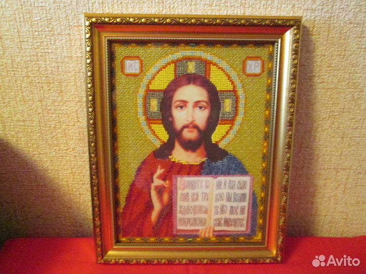 Картина вышитая бисером