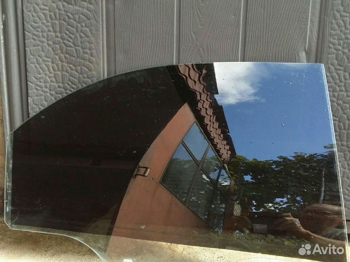 Стекло Передней - задней правое Двери Киа Спектра