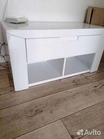 Тумбочка Бэлла