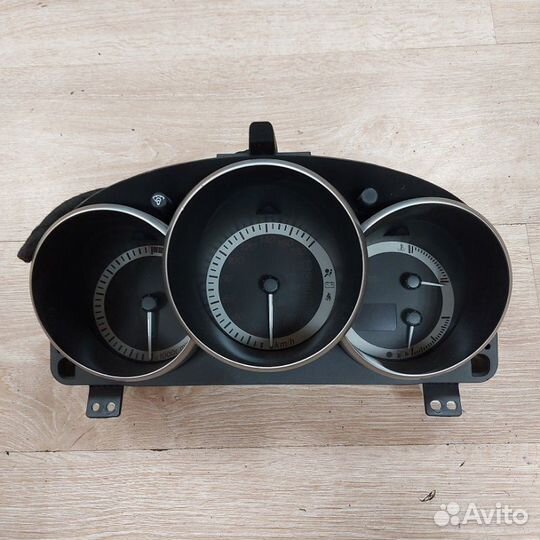 Приборная панель Mazda 3 BK 2006-2009