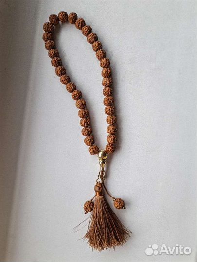 Четки на заказ из камней, ремонт браслетов и бижут