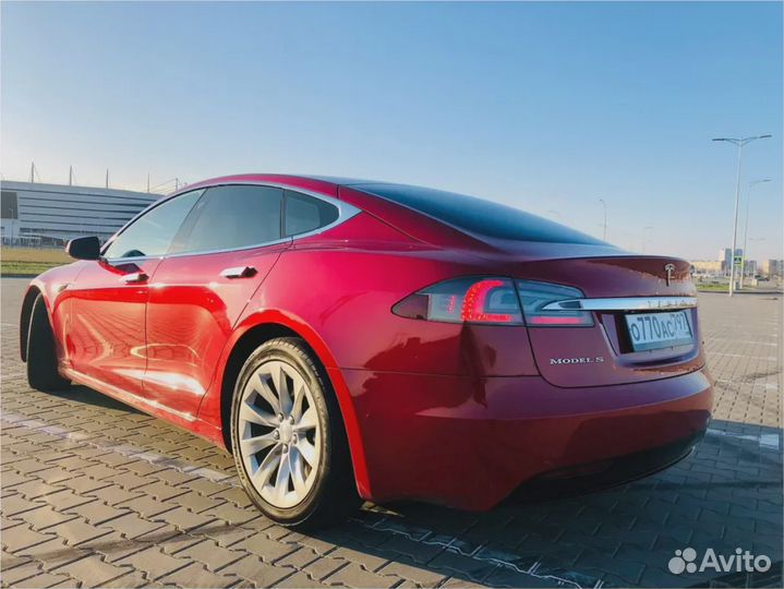 Аpeнда Tesla model S. Пpокaт Тесла с/без водителя