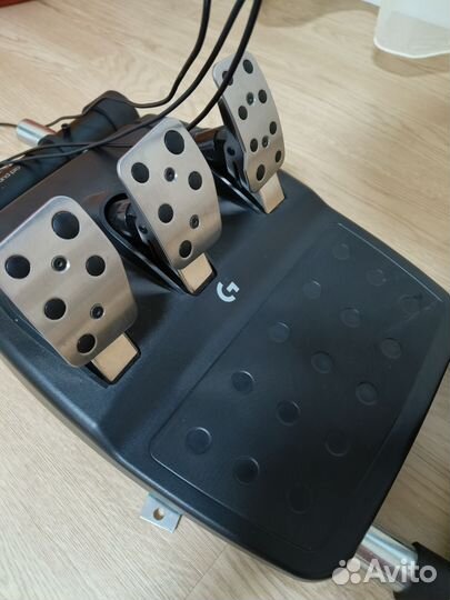 Руль Logitech G923