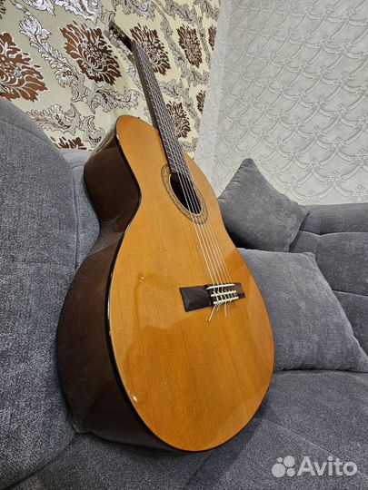 Классическая гитара yamaha c40