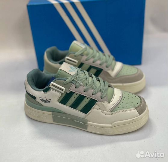 Кроссовки adidas новые