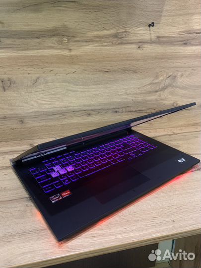 Asus ROG Strix G17 G713QY (3284)