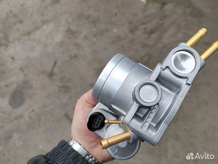 Дросельная заслонка 408238223003z