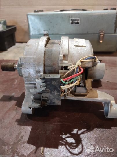 Двигататель стиральной машины