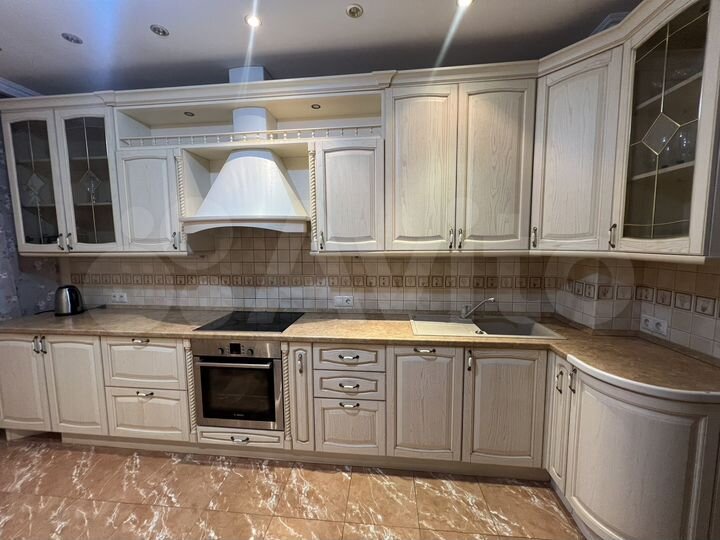 2-к. квартира, 80 м², 9/12 эт.