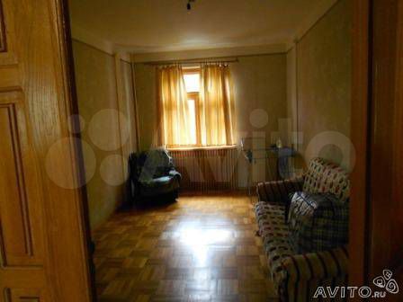 4-к квартира, 140 м², 3/3 эт.