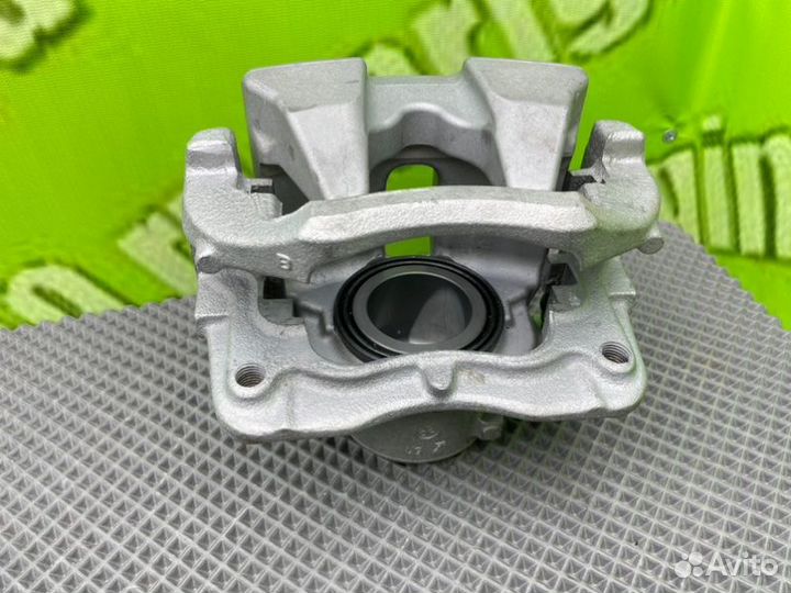 Суппорт передний левый Bmw X4 G02 B47D20 xdrive