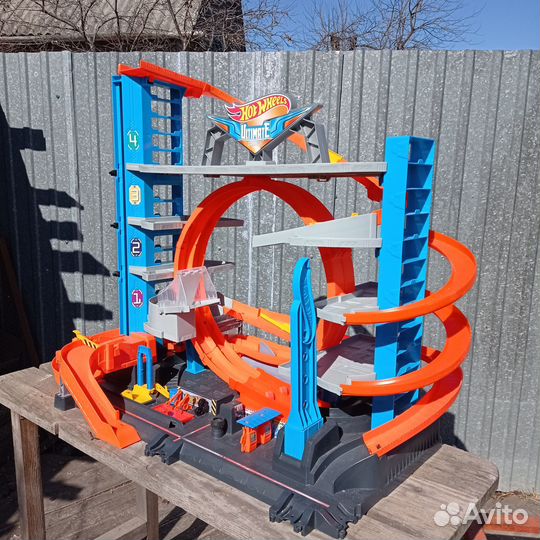 Hot wheels ultimate garage Хот Вилс парковка гараж