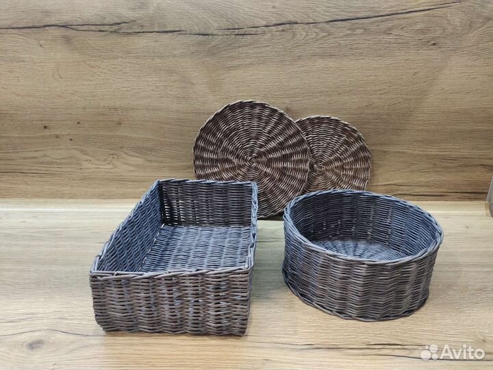 Корзины, короба плетеные из бумажной лозы