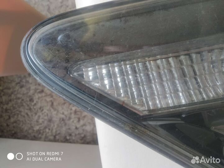 Фонарь зад лев в крышку багажника на lexus rx 300