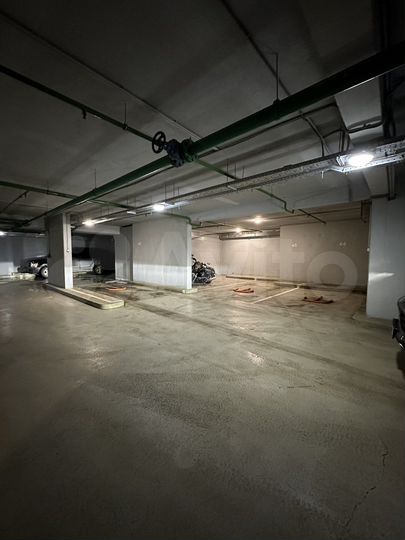 Машиноместо, 14 м²