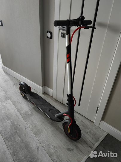 Электро самокат Xiaomi Mi Electric Scooter 365 pro