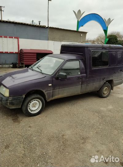 ИЖ 2717 1.6 МТ, 2003, 10 000 км