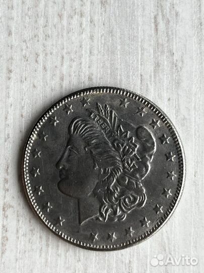 Один доллар США