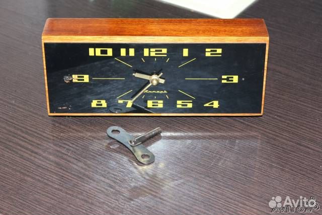 Часы из СССР настенные и настольные