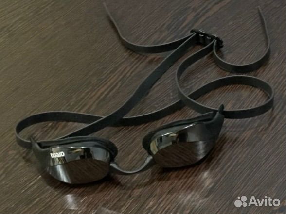 Очки для плавания