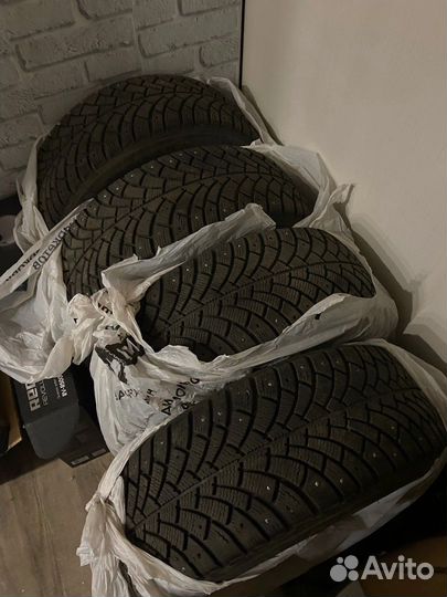 Bfgoodrich G-Force Stud 205/55 R16 94Q