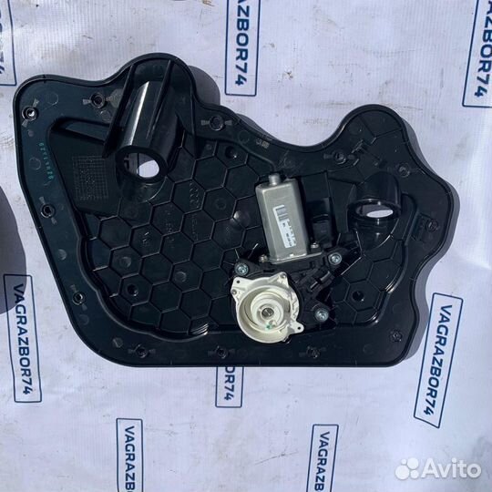 Доводчик двери audi A8 D4