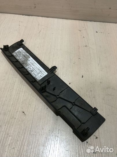 Крышка блока предохранителей Skoda Fabia 2