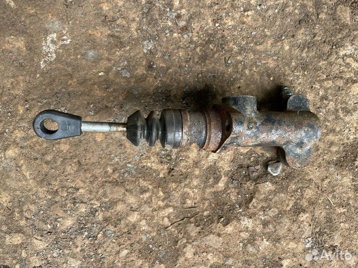 Цилиндр сцепления главный VW Passat B3