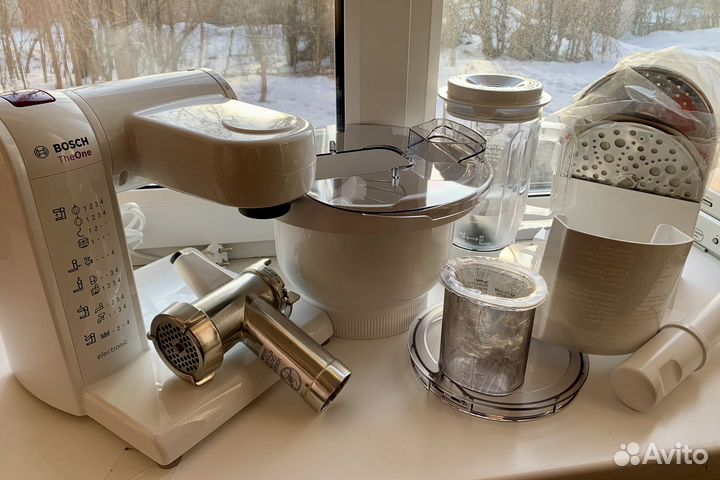 Кухонная машина Bosch MUM4