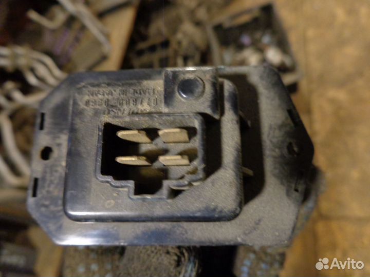 CR-V Резистор печки салона б/у