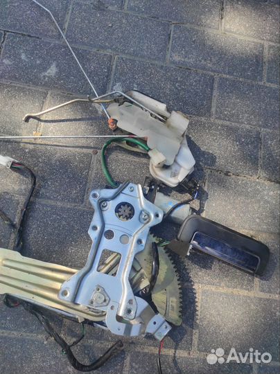 Левая электростеклоподъёмник mitsubishi l200 2004