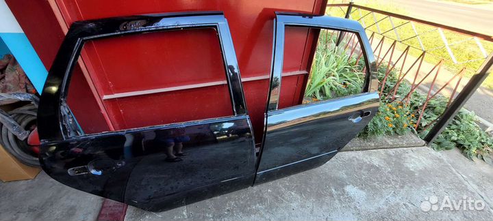 Задние двери калина2