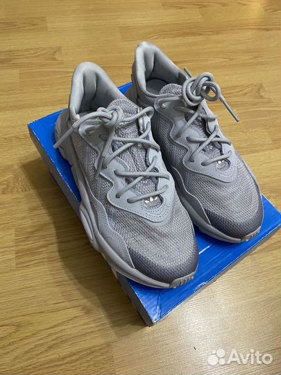 Кроссовки унисекс adidas ozweego