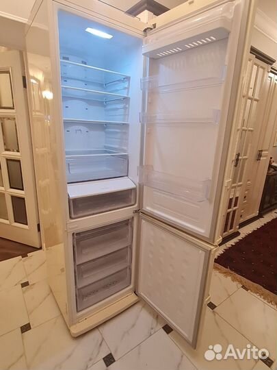 Холодильник samsung