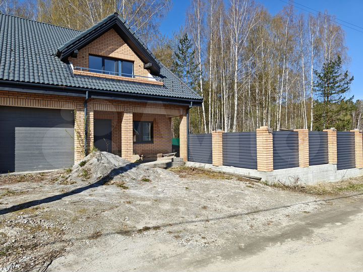 Дом 195 м² на участке 5 сот.