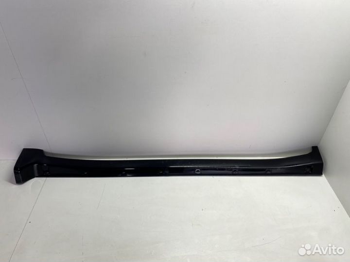 Накладка порога левая Toyota Land Cruiser 200