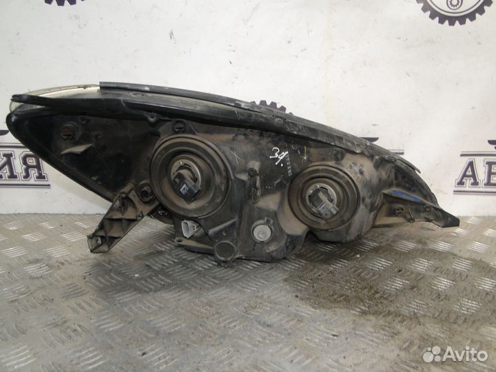 Фара левая Toyota Sienna 2 2005 3.3